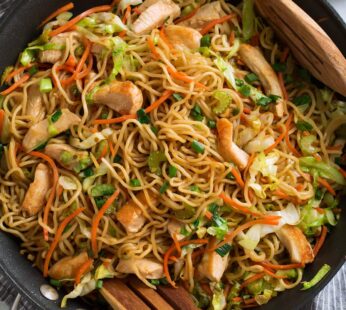 Chicken Chowmin (Half plate)